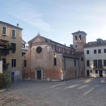Appartamento Tipico Con Corte Privata Venetië Buitenkant foto