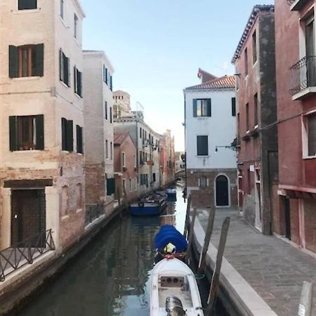 Appartamento Tipico Con Corte Privata Venetië Buitenkant foto