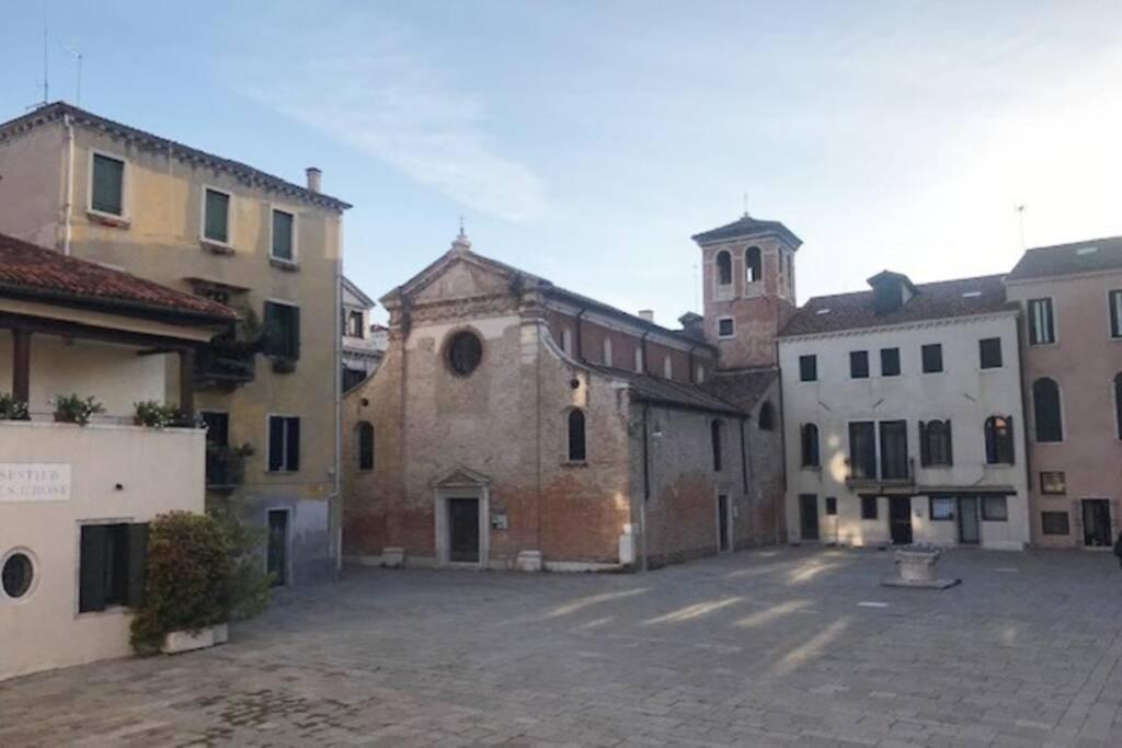 Appartamento Tipico Con Corte Privata Venetië Buitenkant foto